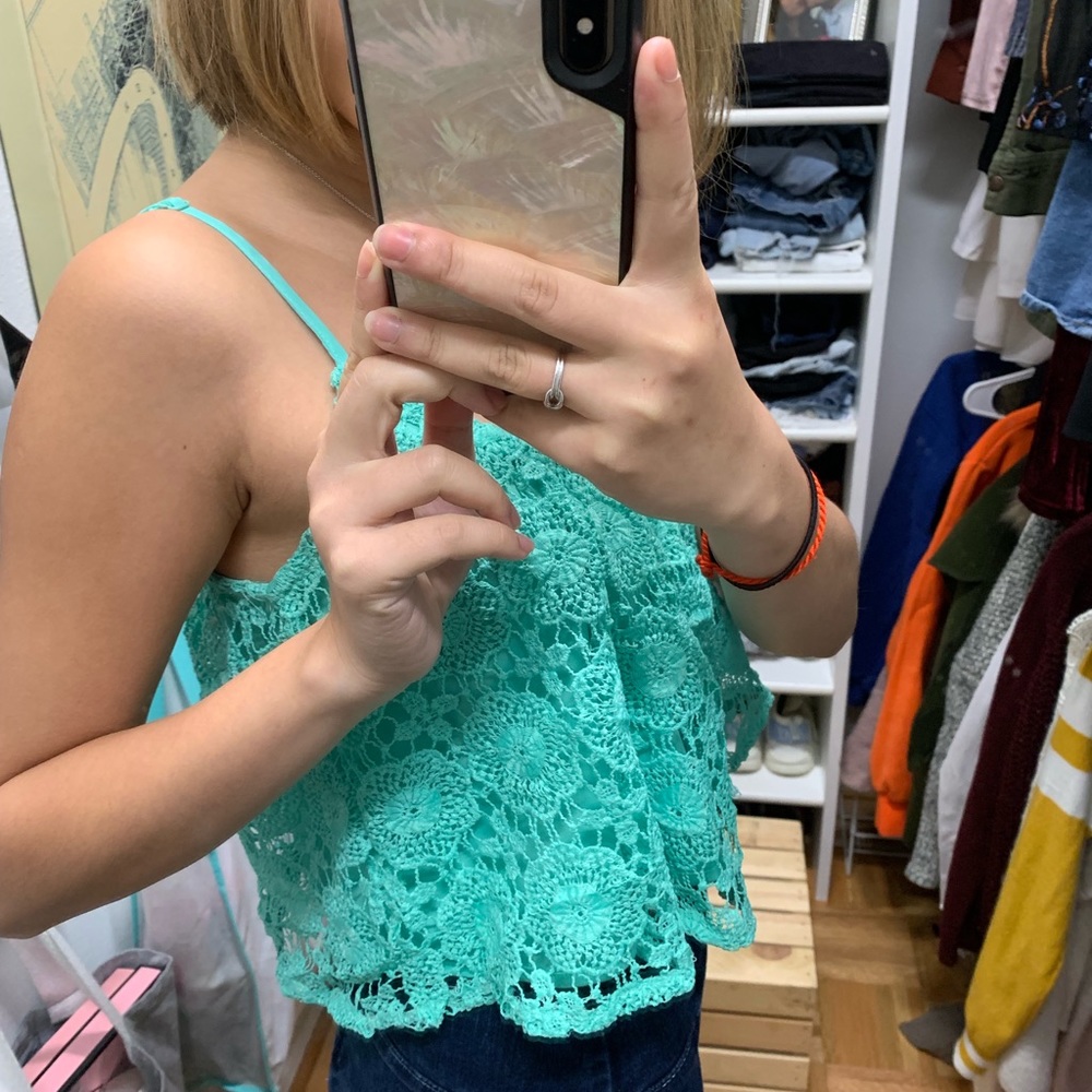 😱Super Cute Top☘️ - Picture 3 of 3